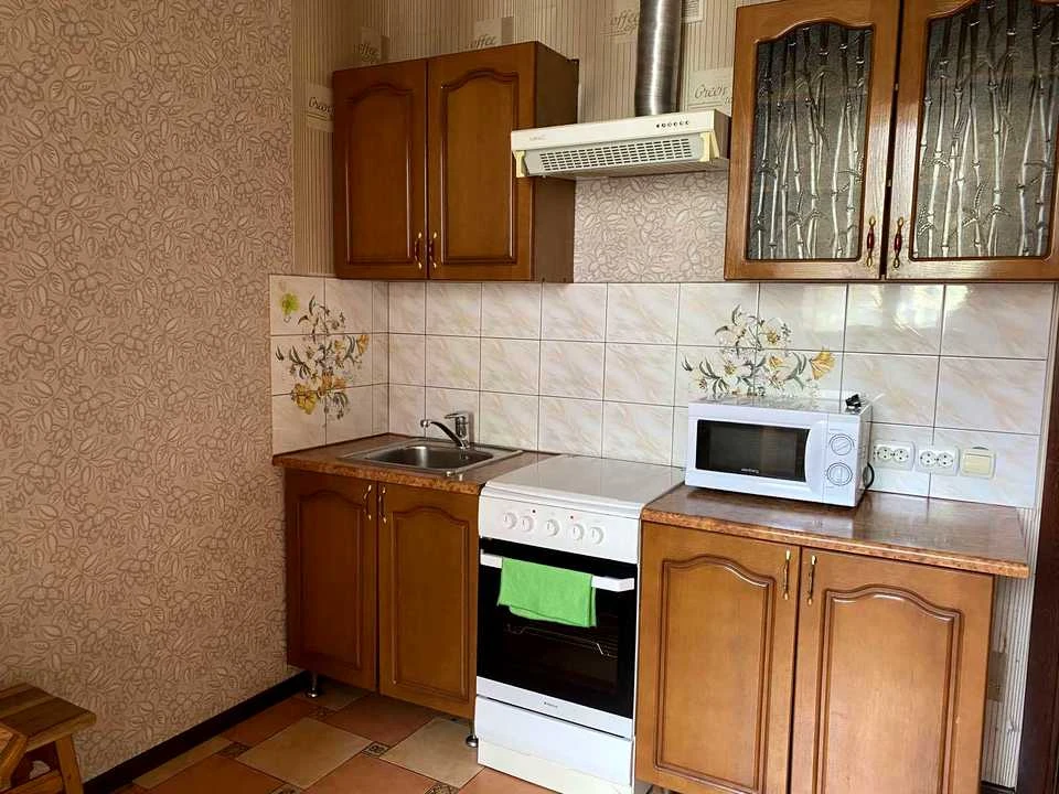 Apartment. Vyshneve, Svjatoshynska st., 27G-