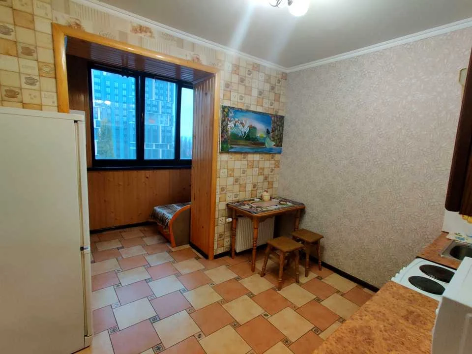 Apartment. Vyshneve, Svjatoshynska st., 27G-