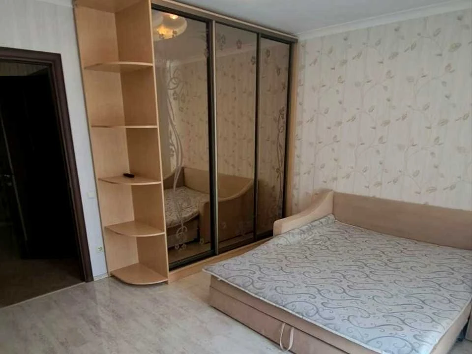 Apartment. Lesi Ukrainy, Lesi Ukrainy st.