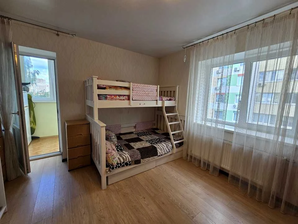 Квартира. В'ячеслава Чорновола, 50-А, Вишневе