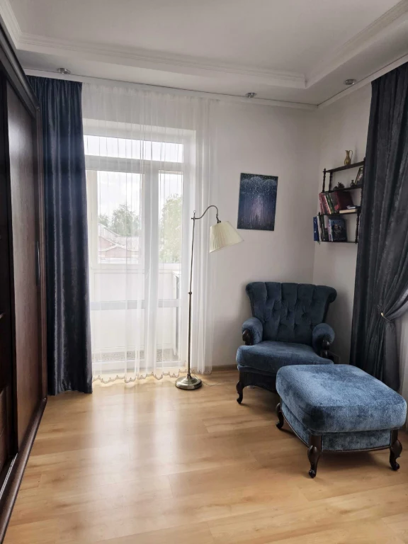 2-room apartment 65.3 sq m², center, with furniture and appliances