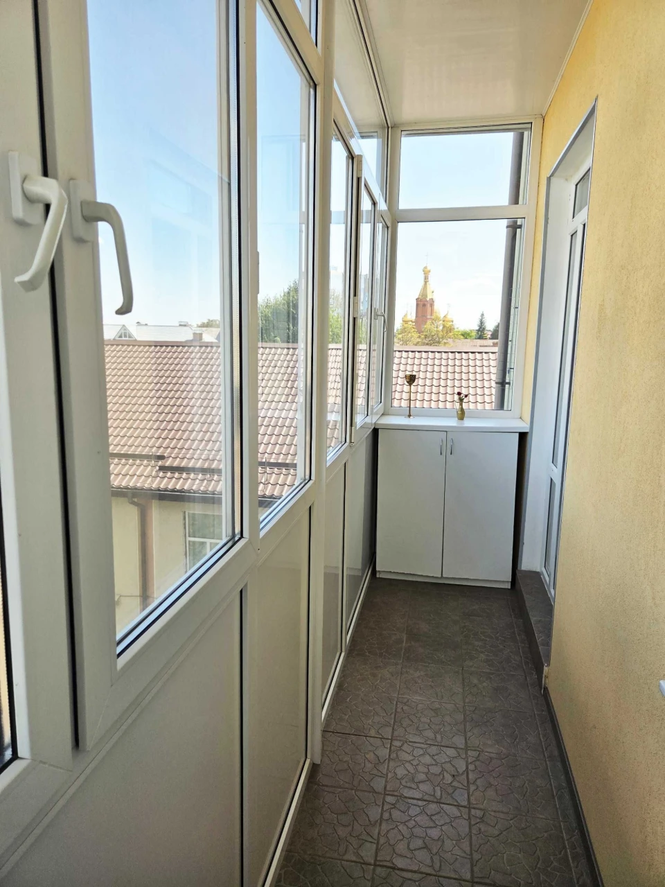 2-к квартира 65,3 м², центр, з меблями та технікою