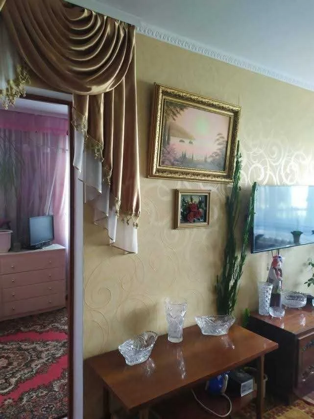 For Sale: 3-room apartment in Zhmeryntsi