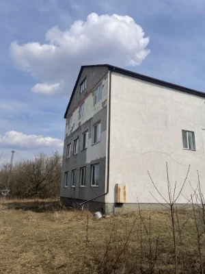 Apartment for sale: 1st and 3rd floors + basement. 700 m2