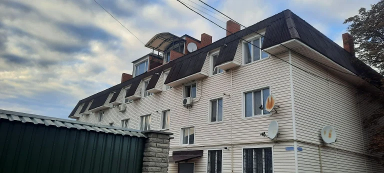 For Sale: 3-bedroom apartment