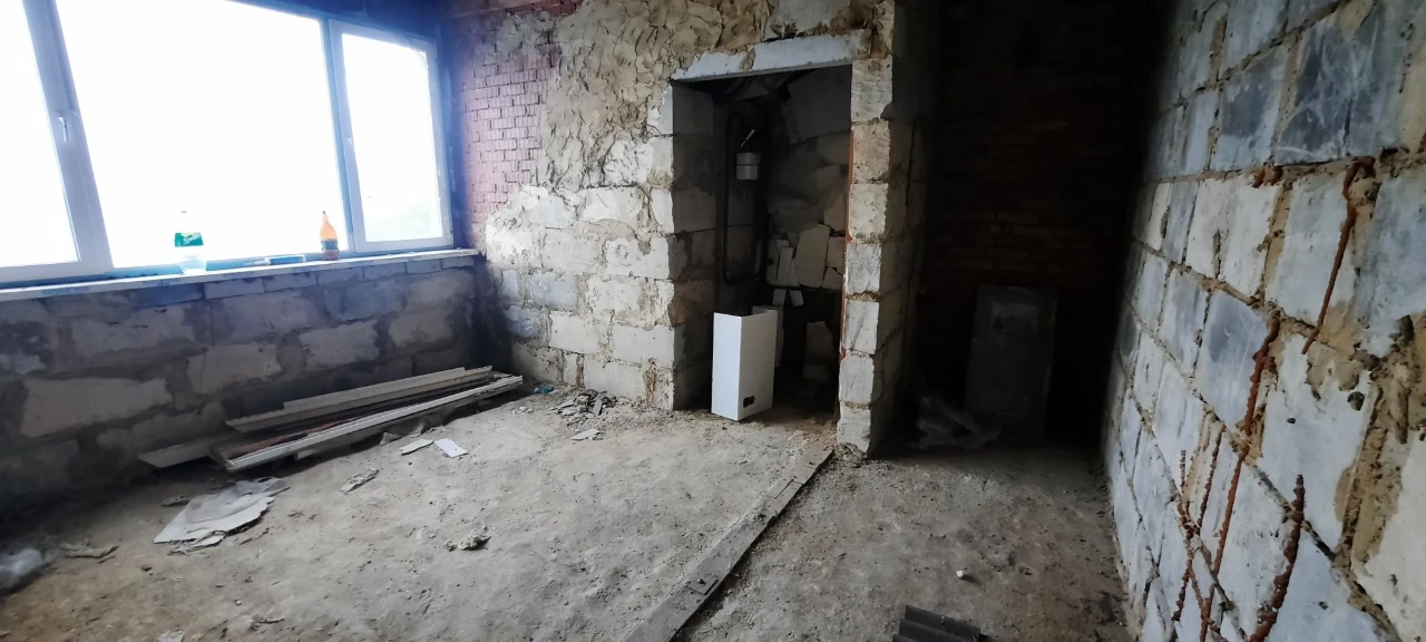 For Sale: 3-bedroom apartment