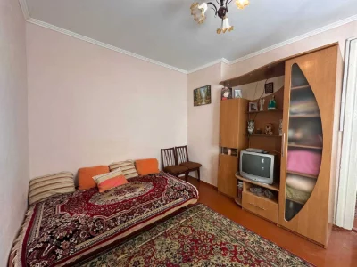 3-room apartment for sale in Kozyn