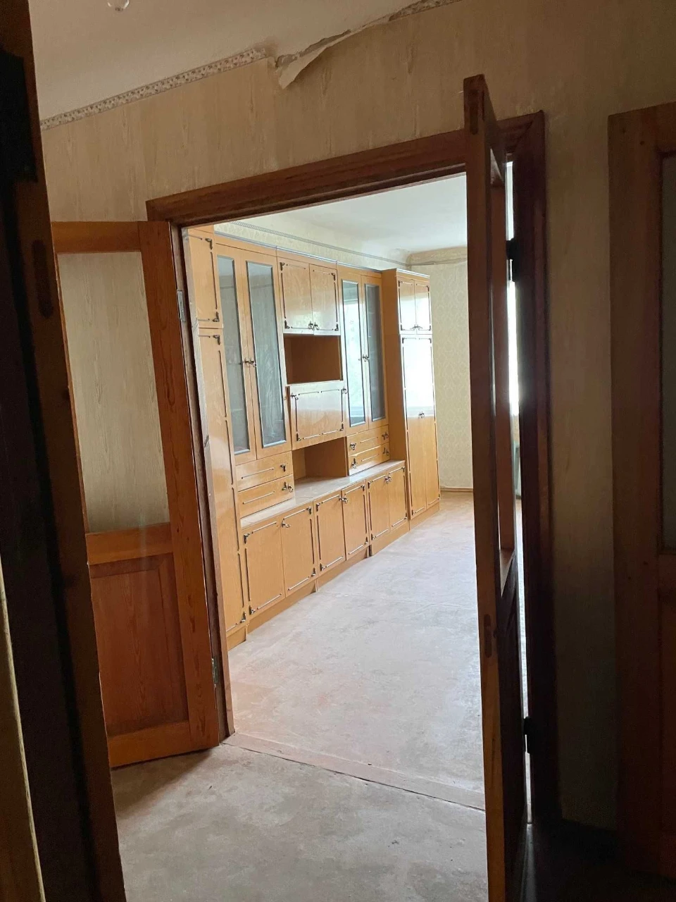 For Sale: 2-bedroom apartment in village of Kozyn, Podilskaya Street