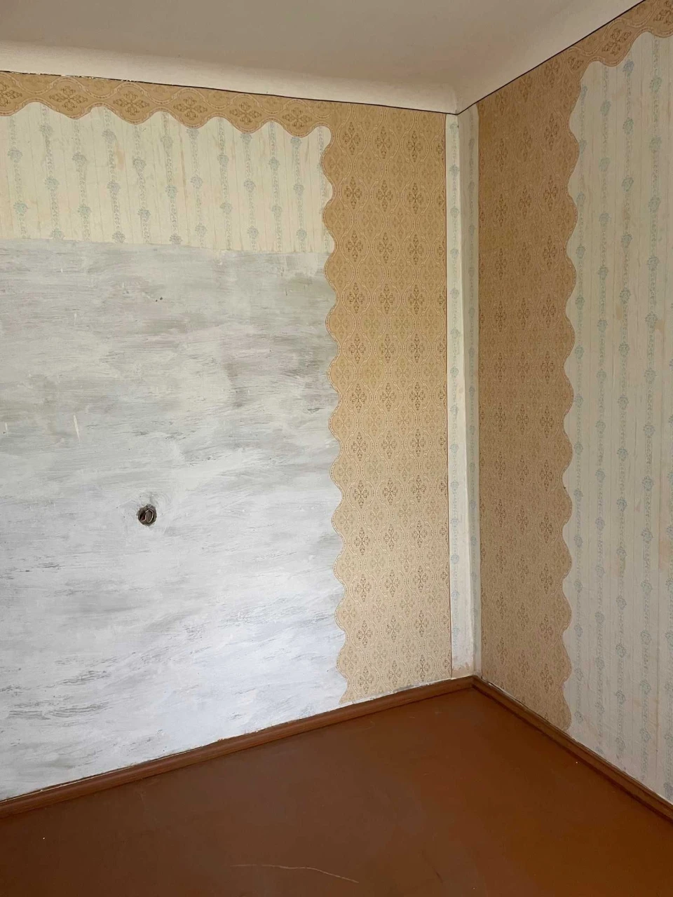 For Sale: 2-bedroom apartment in village of Kozyn, Podilskaya Street
