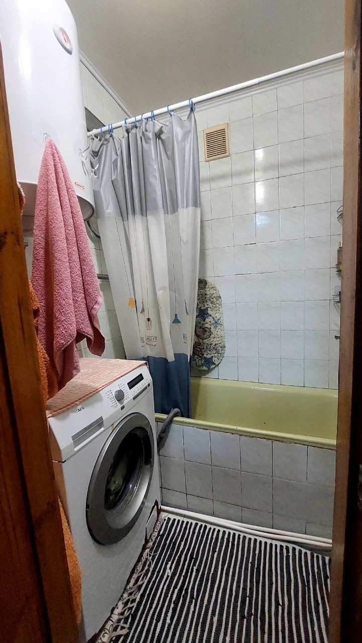 2 room apartment for sale. Stasytska St., 48.