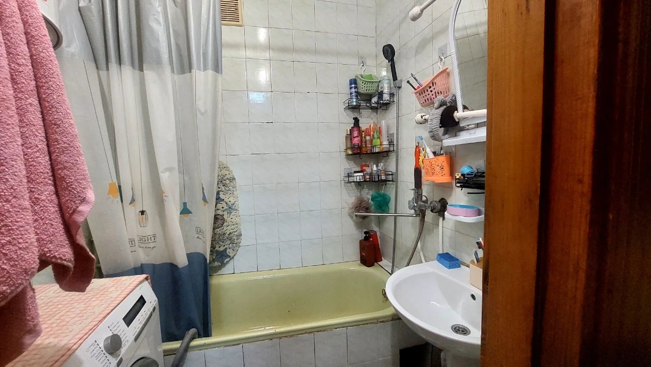 2 room apartment for sale. Stasytska St., 48.