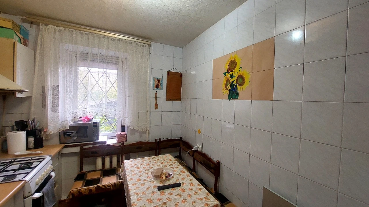 2 room apartment for sale. Stasytska St., 48.