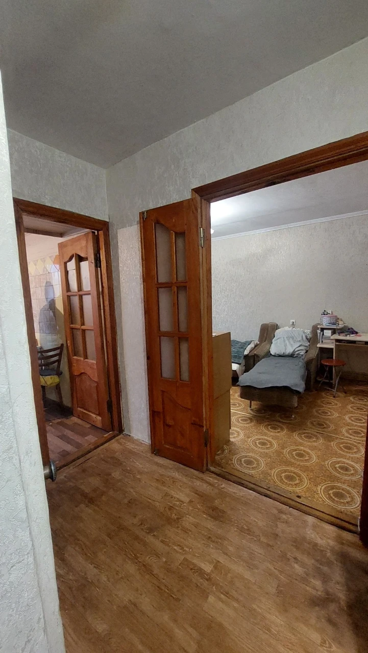 Продається 2-кімнатна квартира. вул. Стависька, 33.