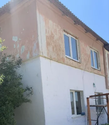 Продається 1/2 квартири на 2 поверсі 42 м²
