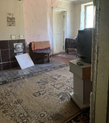 Продається 1/2 квартири на 2 поверсі 42 м²