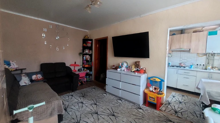 For Sale: 2-bedroom apartment. Street Vermenskaya, 16.