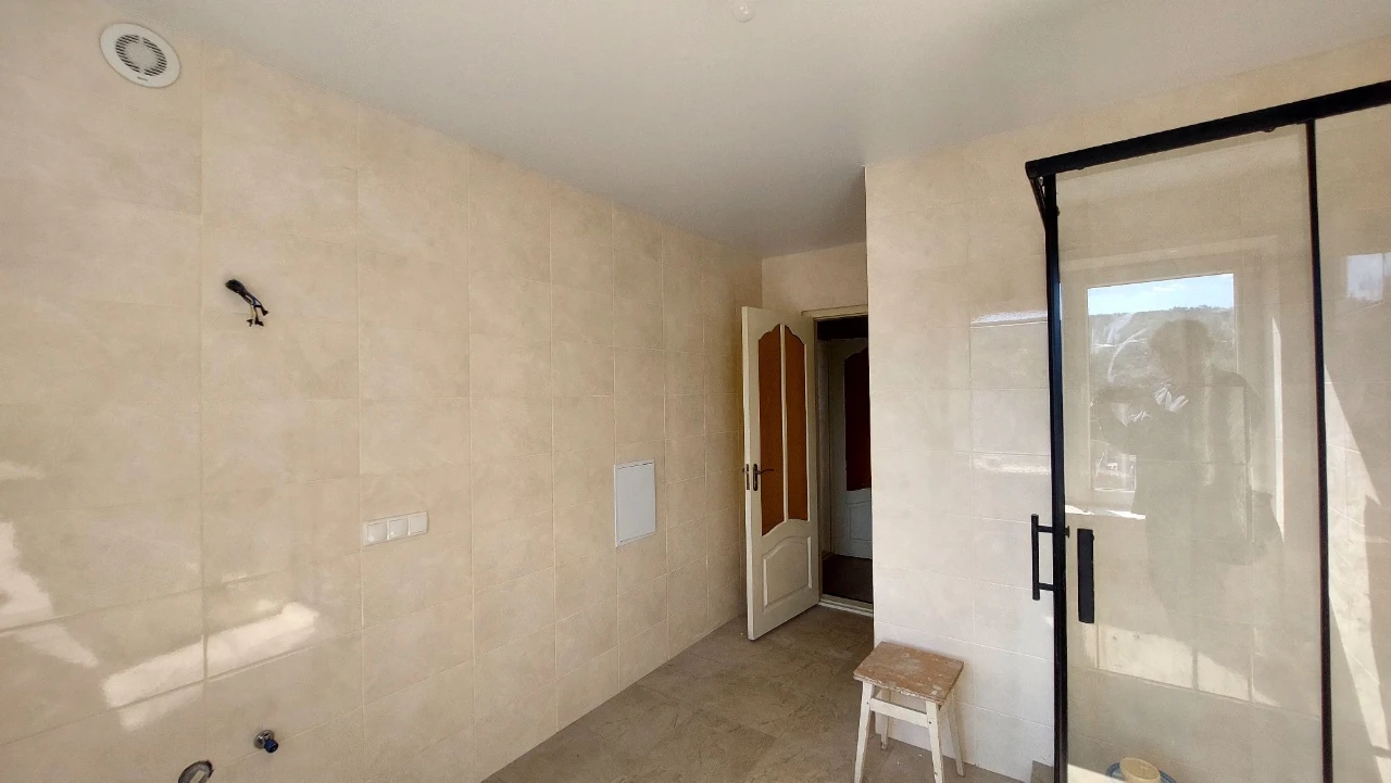 For Sale: 2-bedroom apartment. Kyivska St., 6a.