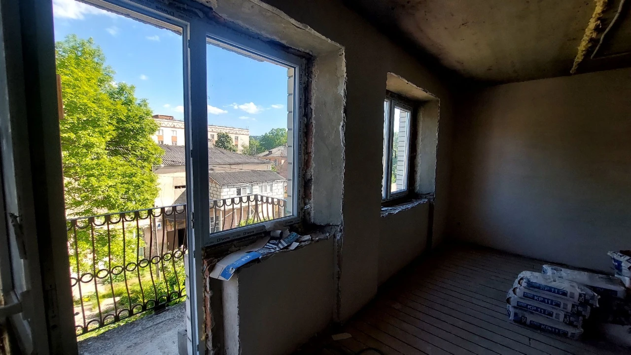 Продається 3-кімнатна квартира. Вул. Київська, 6а.