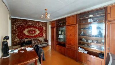 Продам 3-кімнатну квартиру. Вул.8-Березня,18.