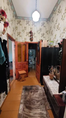 Продам 2-кімнатну квартиру. Вул.Покровська,28