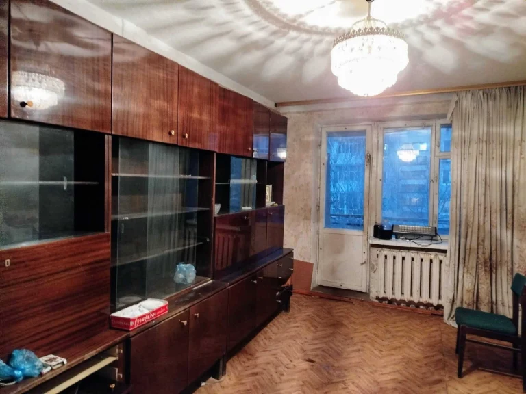 For sale: Large 3-bedroom apartment