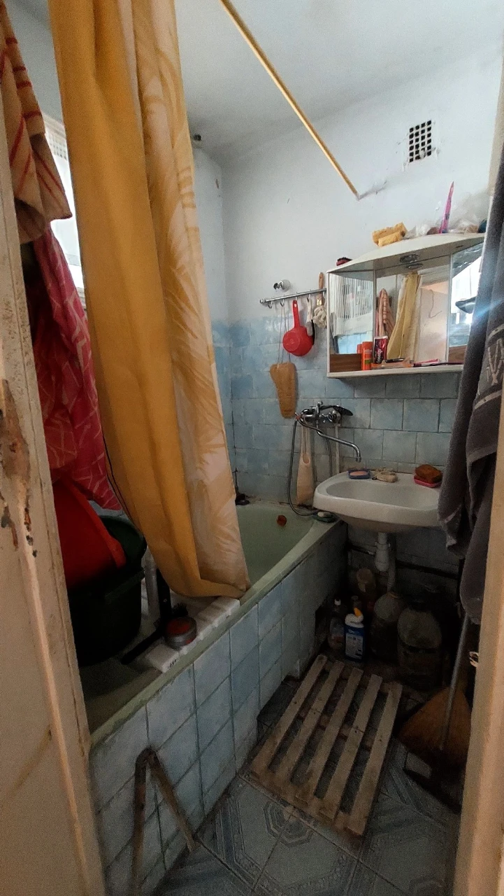 Продається 3-кімнатна квартира. вул. Стависька, 11.