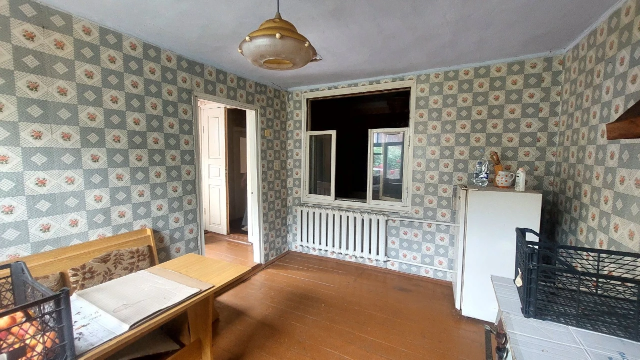 Продам 4-кімнатну квартиру. Вул.Шаргородська,46.