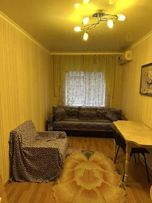 Продається 3-кімнатна квартира в самому центрі міста + гар