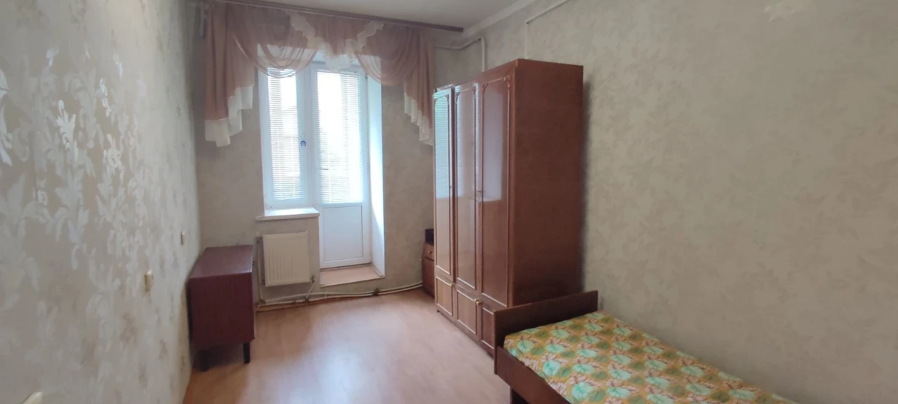 Sale of a spacious 1-bedroom apartment in the city of Nemirov
