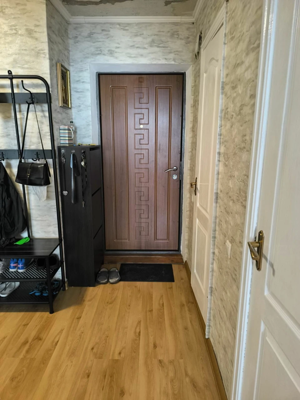 Apartment for sale: 2 rooms in Nemirovo, near the school