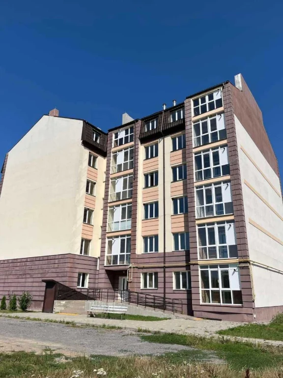 Sale of a 3-room apartment in Tulchin, Leontovich Street