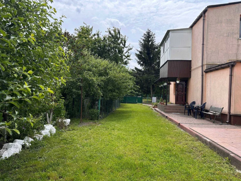 Three-bedroom apartment in the center of Khmelnits