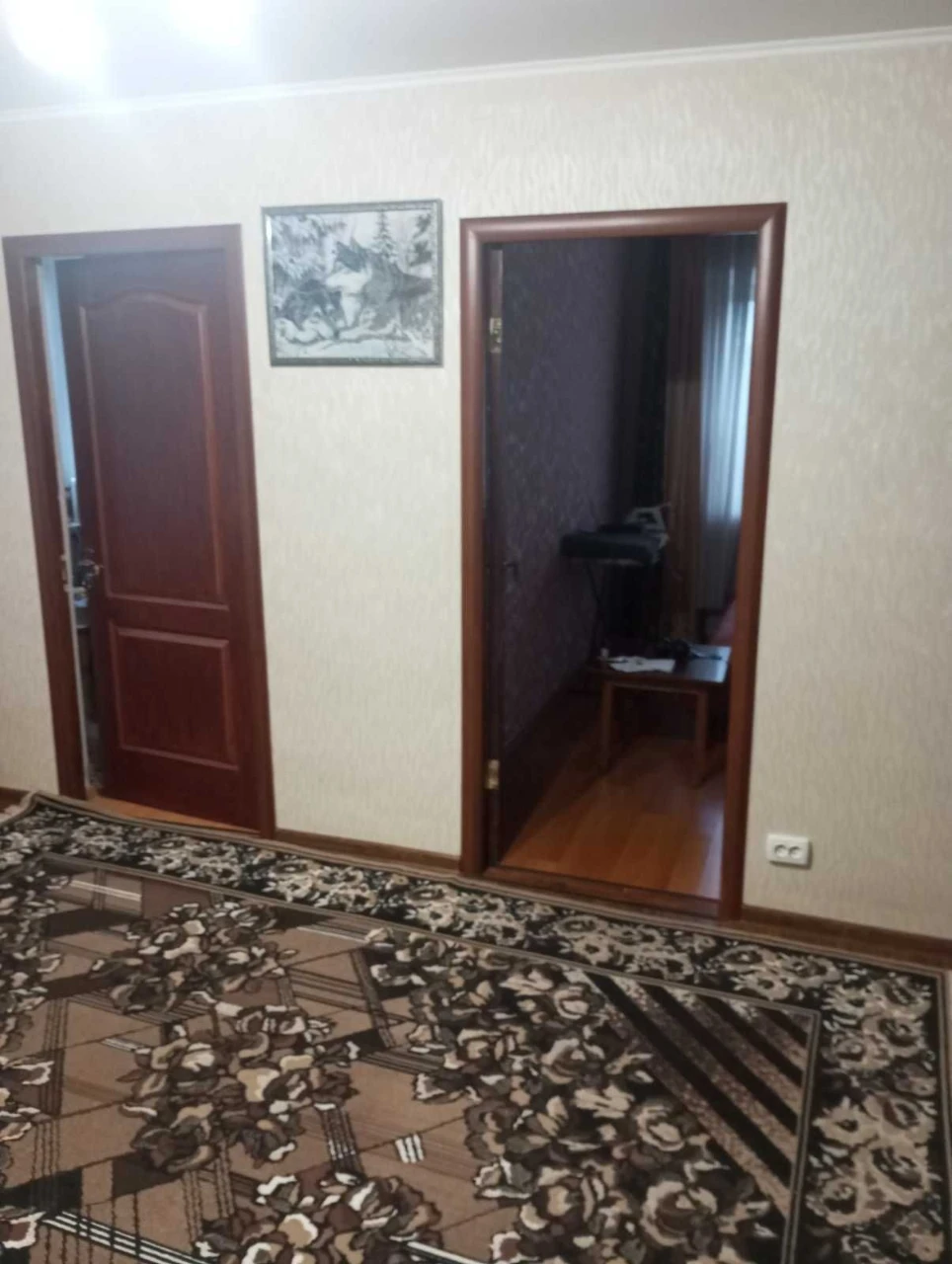 For Sale: 4-room apartment, 5 minutes to the center, renovated, everything nearby.
