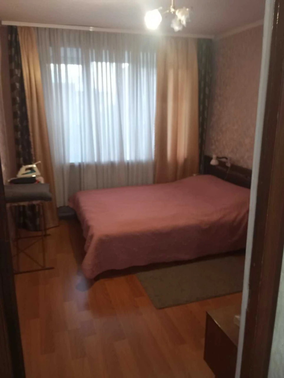 For Sale: 4-room apartment, 5 minutes to the center, renovated, everything nearby.