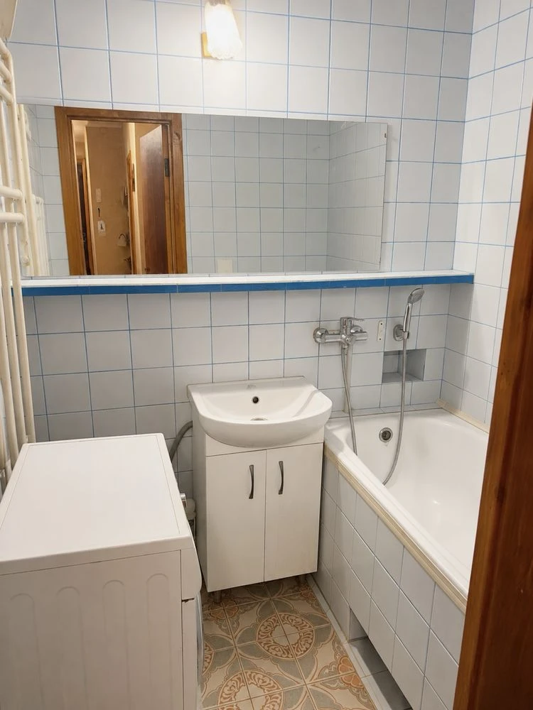 3-кімнатна квартира 71,3 м² з окремим входом, гаражем, влас