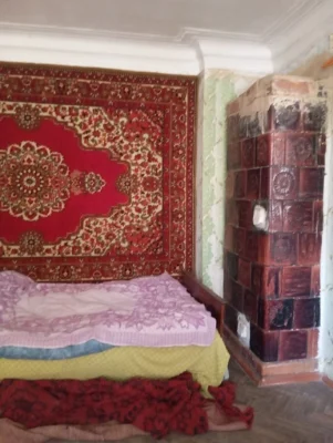 Продам 2 кім .кВ.під ремонт в 6 км.від м.Горохів !