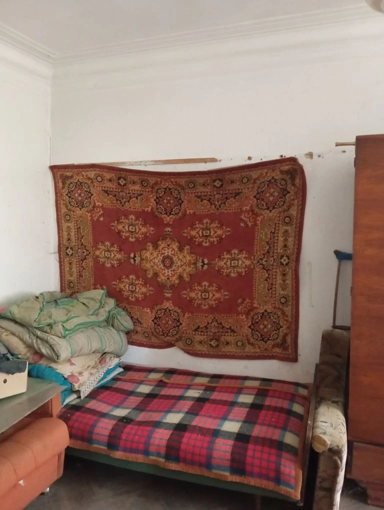 Продам 2 кім .кВ.під ремонт в 6 км.від м.Горохів !