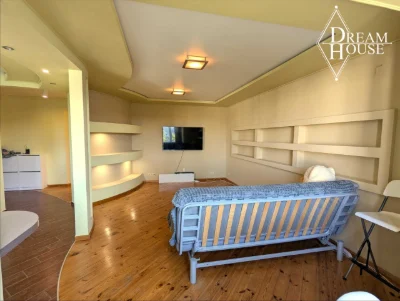 For Sale: 3-bedroom apartment with individual heating on street