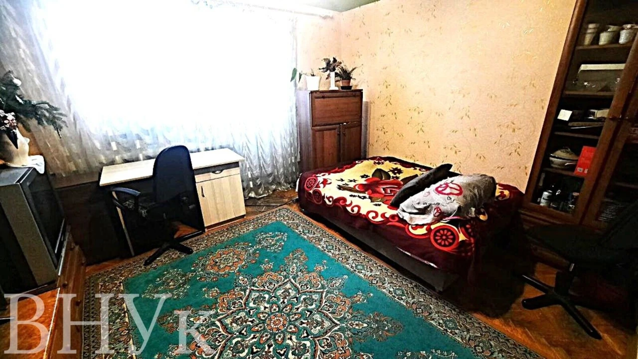 Продается просторная квартира в центре Киверцов