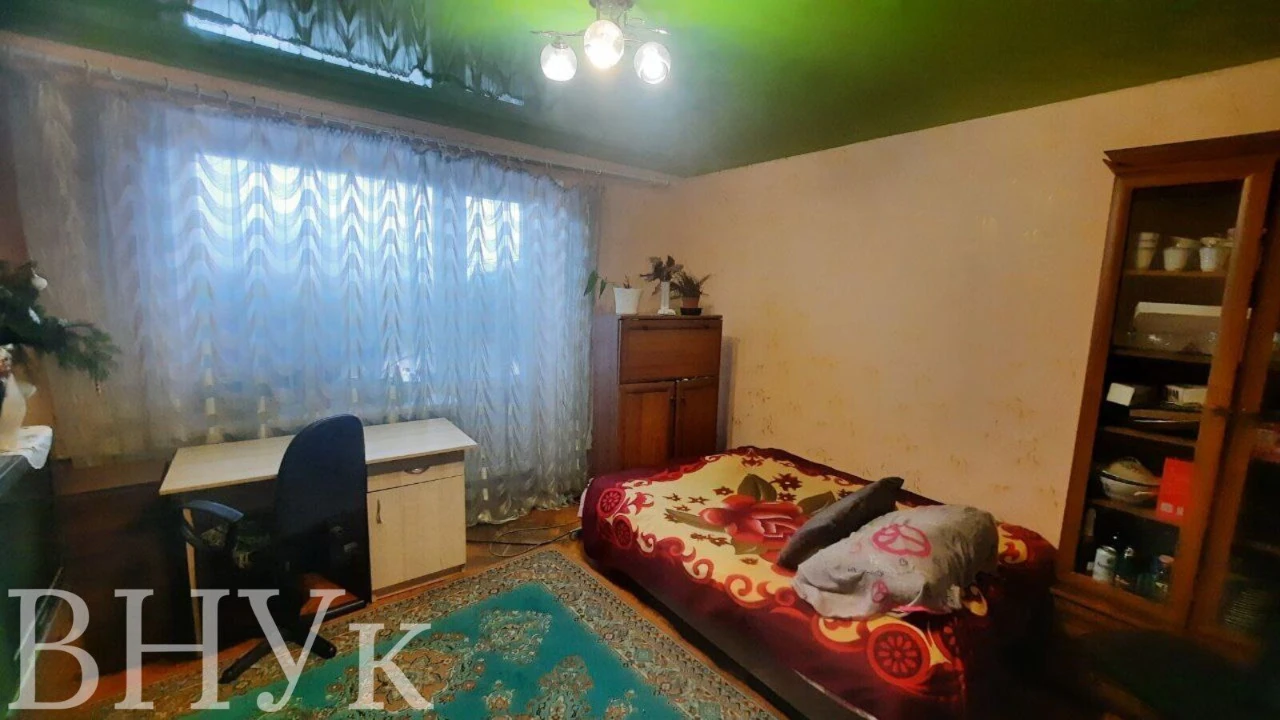 Продается просторная квартира в центре Киверцов
