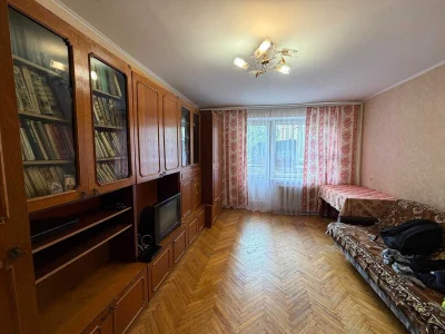 Продаж 2-кімнатній квартири на вул. Садовій
