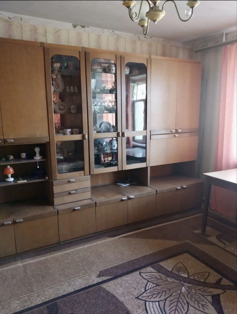 Продається квартира 2-кімнатна на вулиці Володимирська