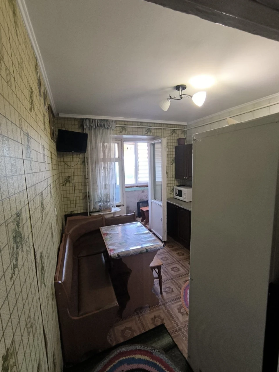 Продається 2-х кімнатна квартира в смт.Люблинець