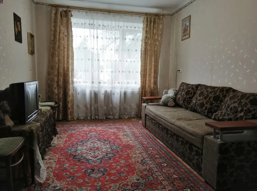 For sale: Two-room apartment. Good option for commercial use