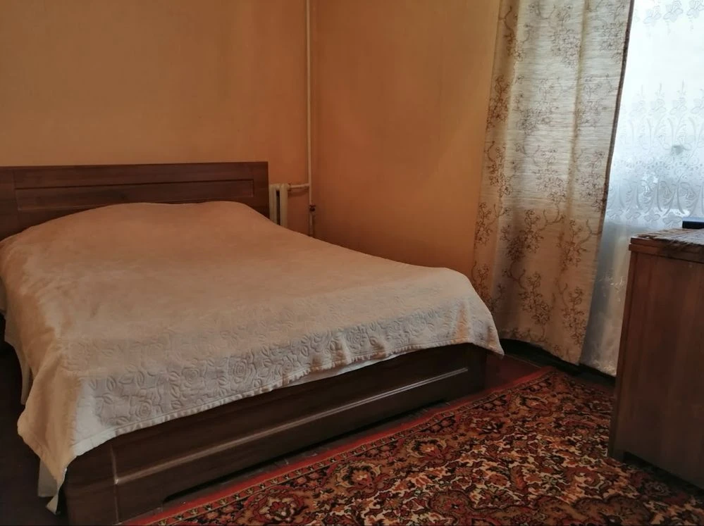For sale: Two-room apartment. Good option for commercial use
