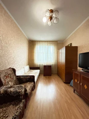 ПРОДАЖ 3-кім квартири в центрі міста з власним двором та гар