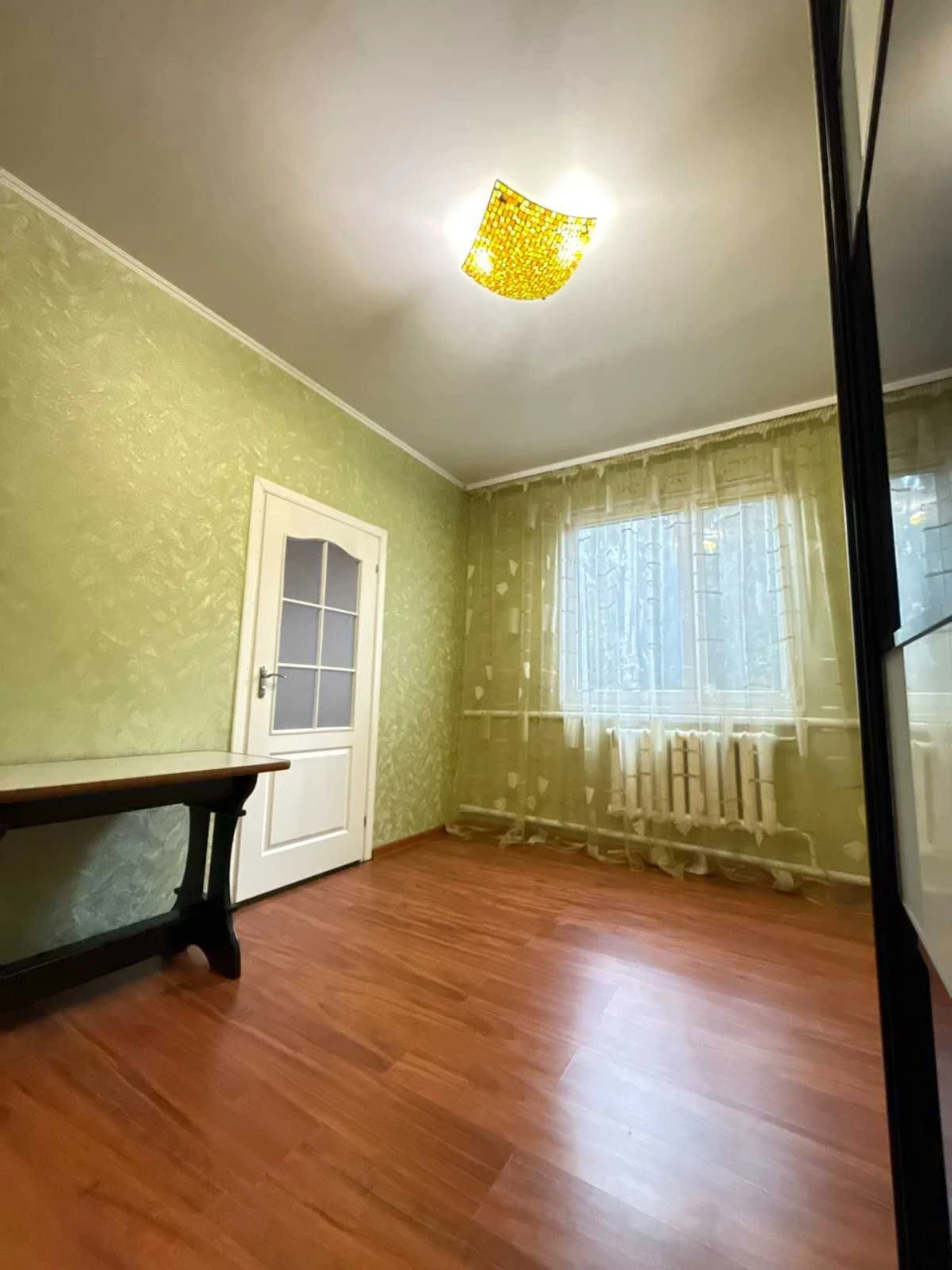 ПРОДАЖ 3-кім квартири в центрі міста з власним двором та гар