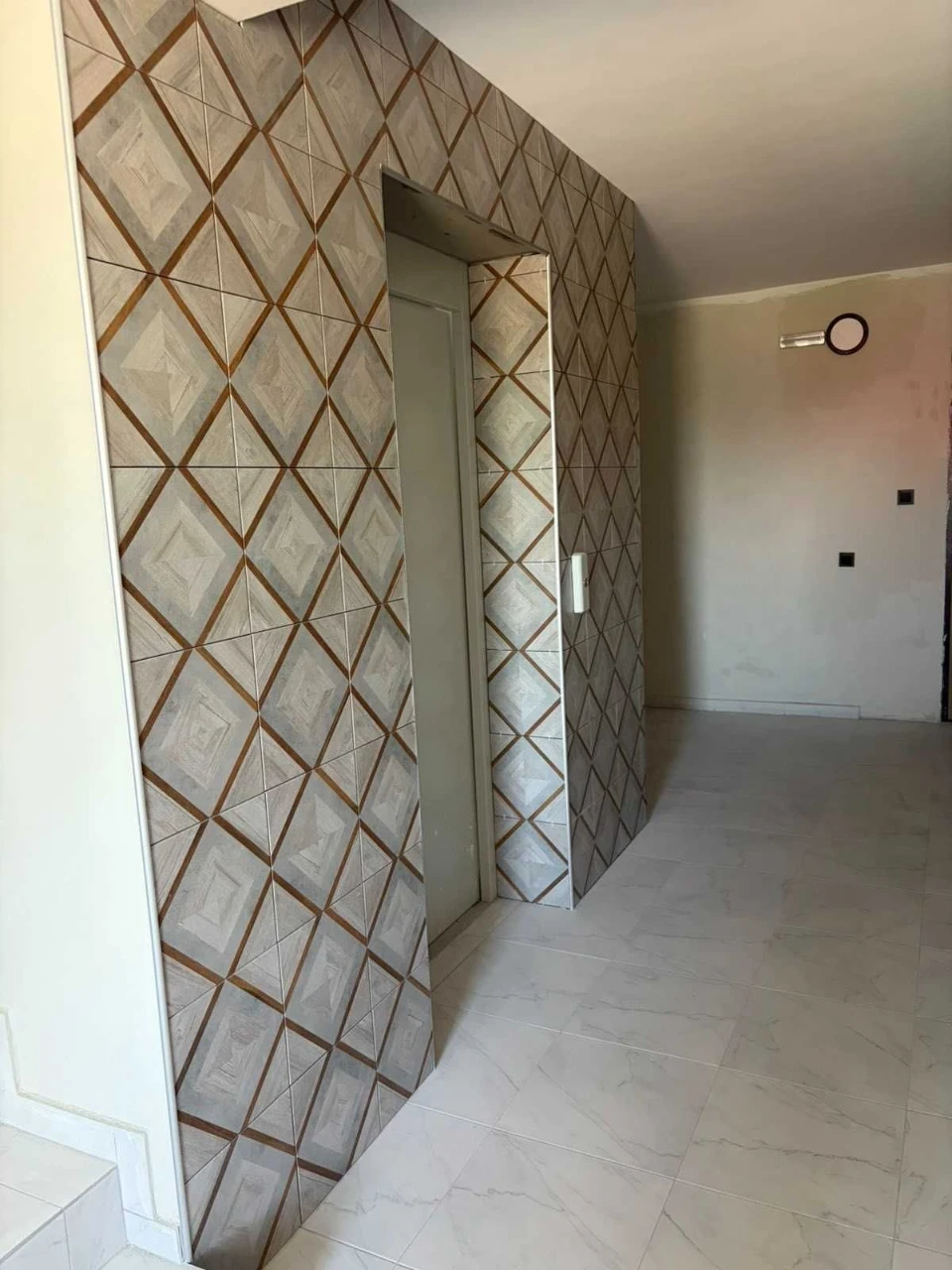 3-room apartment in a new building (sale possible under state program)