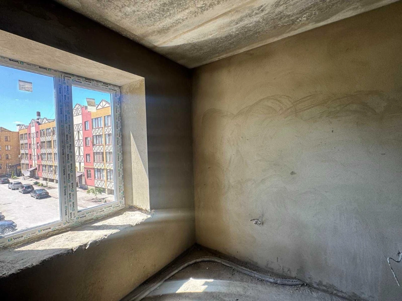 3-room apartment in a new building (sale possible under state program)