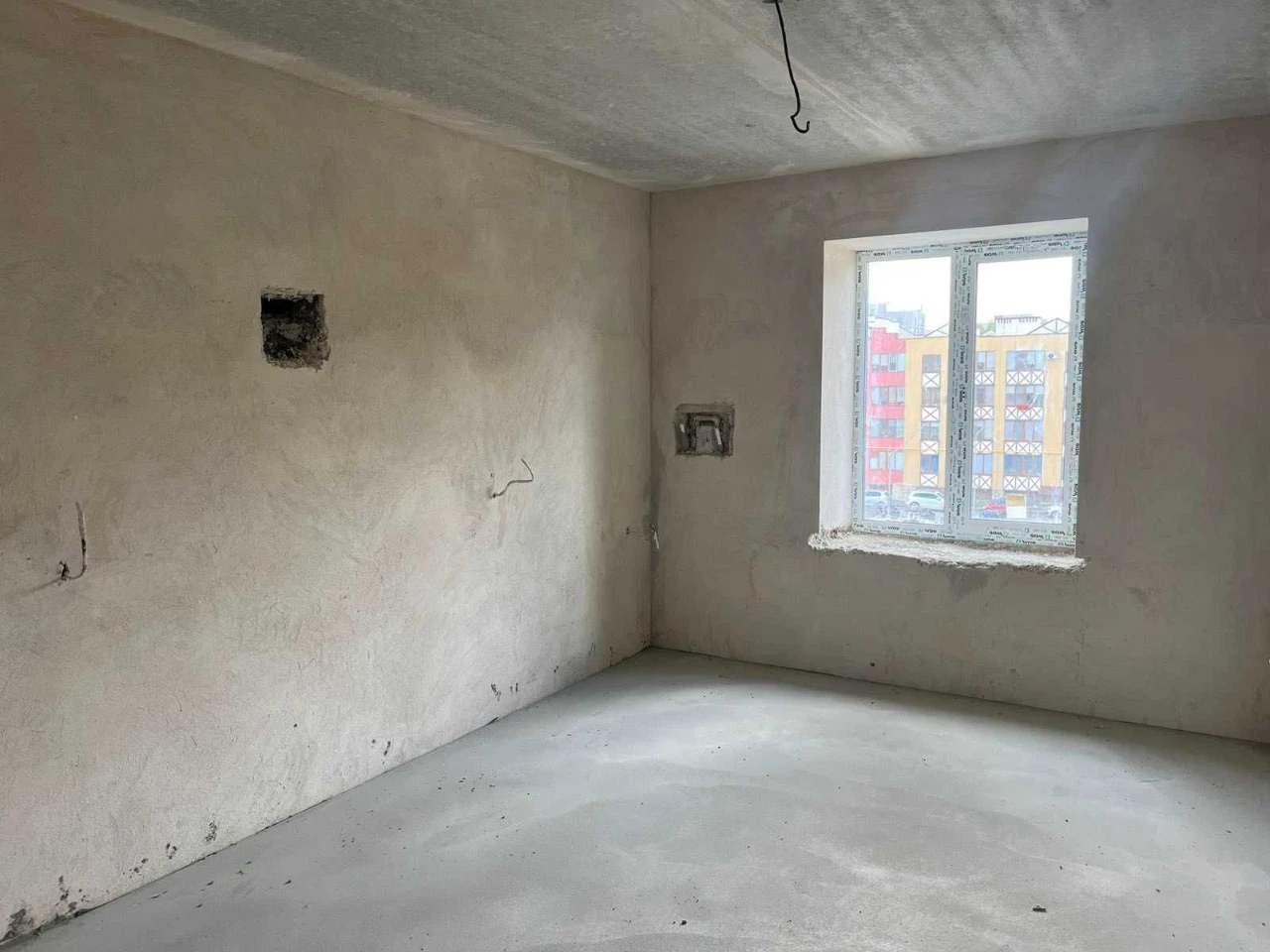 3-room apartment in a new building (sale possible under state program)